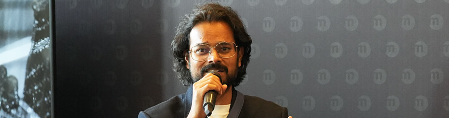 Alt image